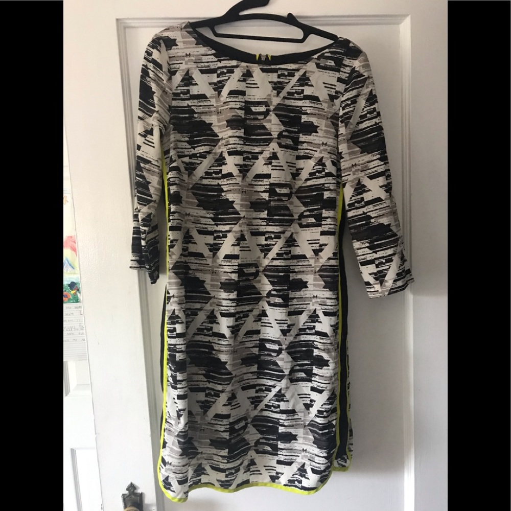 Vince Camuto Shift Dress Size 4